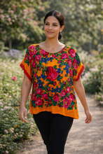 Load image into Gallery viewer, San Bartolomé Quilana Mascada Blouse – Orange Floral
